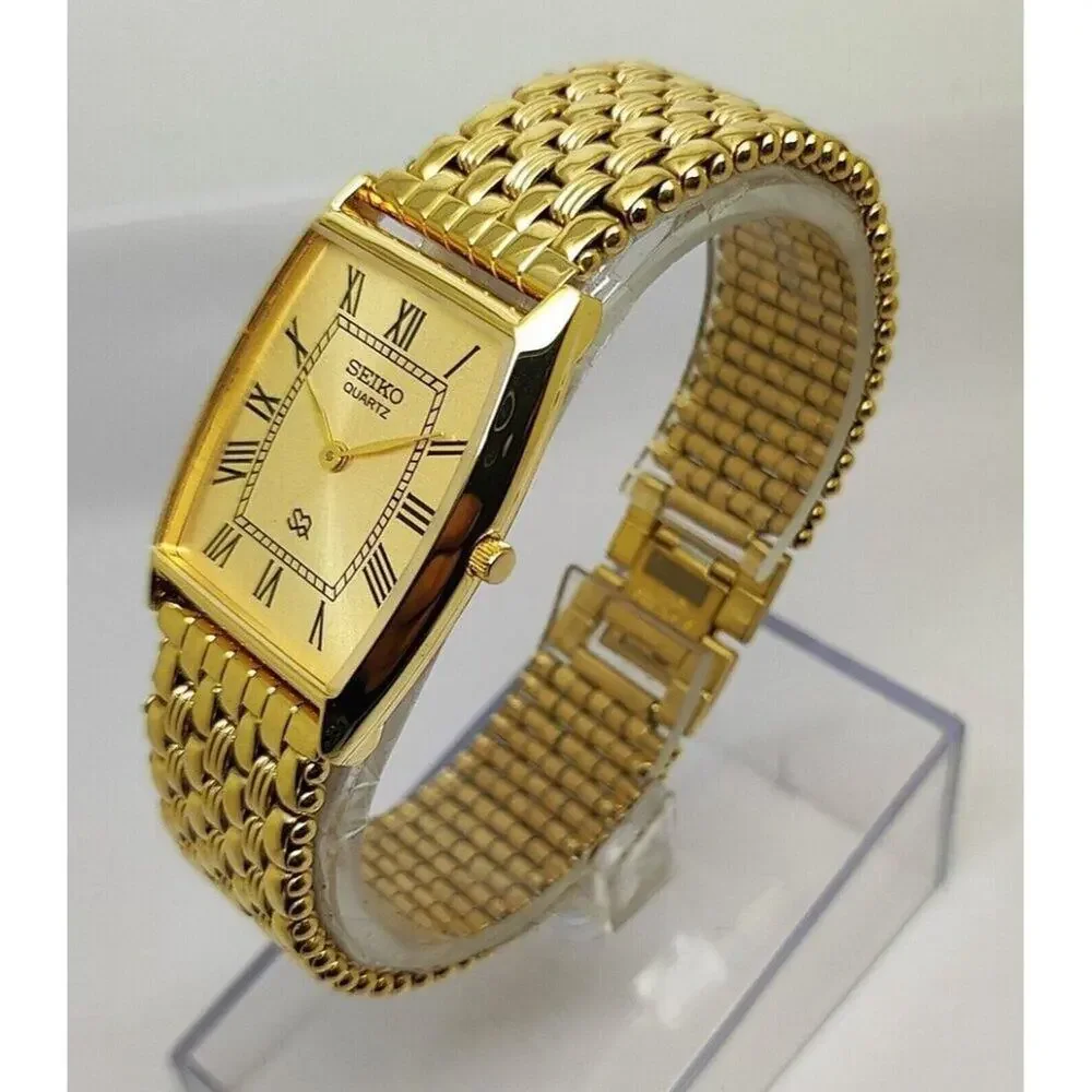 Vintage Style Seiko Quartz Mens Gold Watch & Black accents W/ Metal Strap